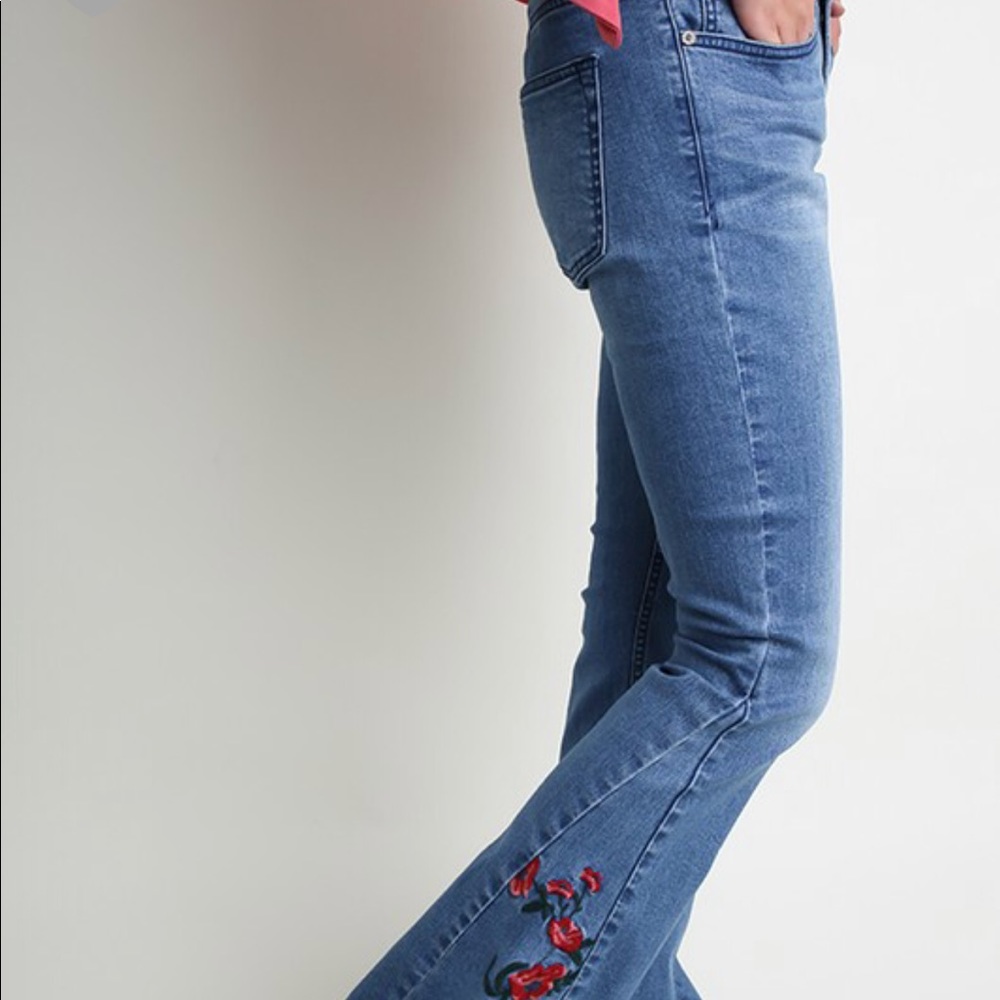 NWT | UMGEE | Flower Embroidered Flare Jeans - Picture 3 of 3